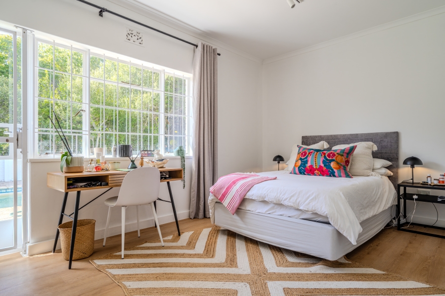7 Bedroom Property for Sale in Rondebosch Western Cape